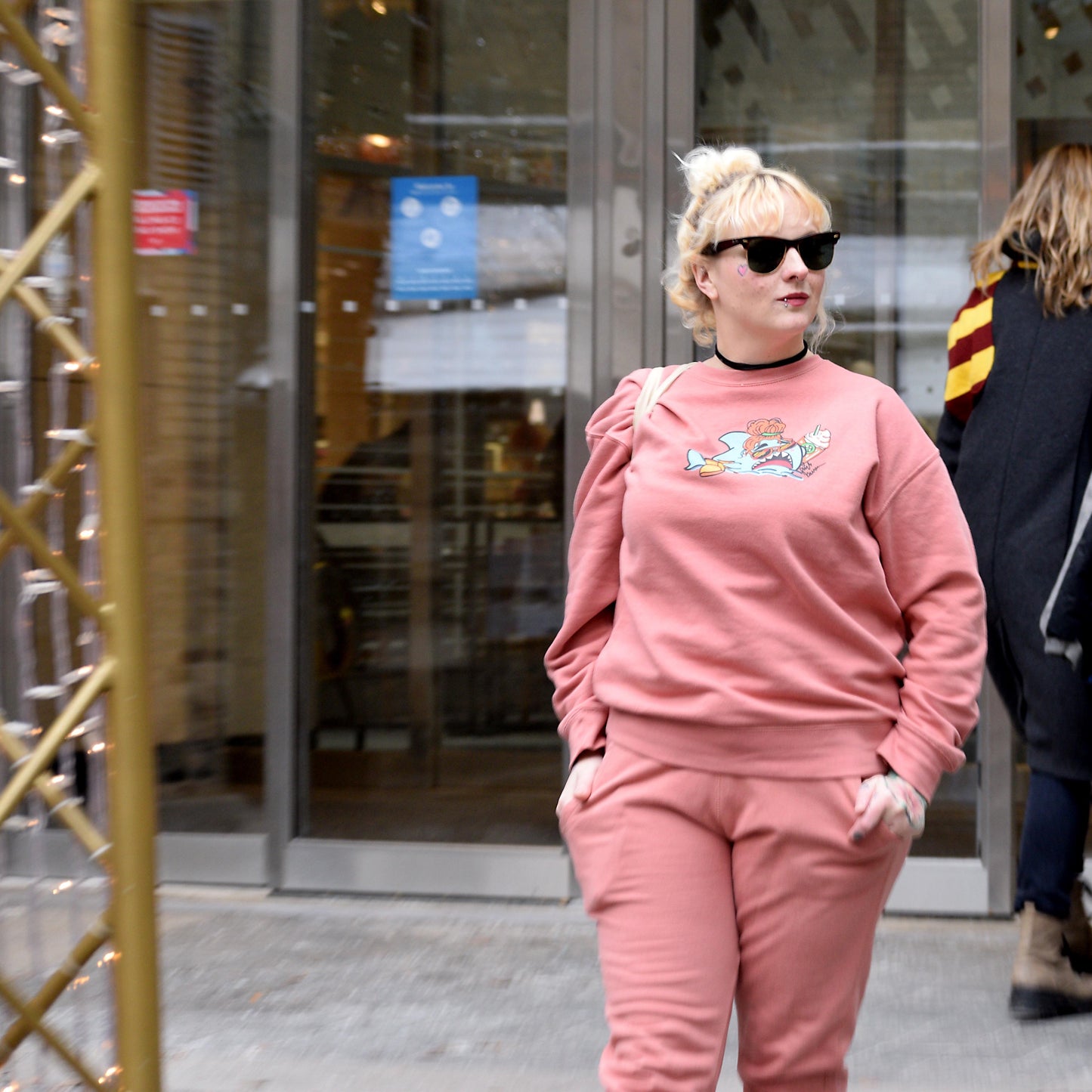 Basic Shark- Genderless Premium Sweatshirt